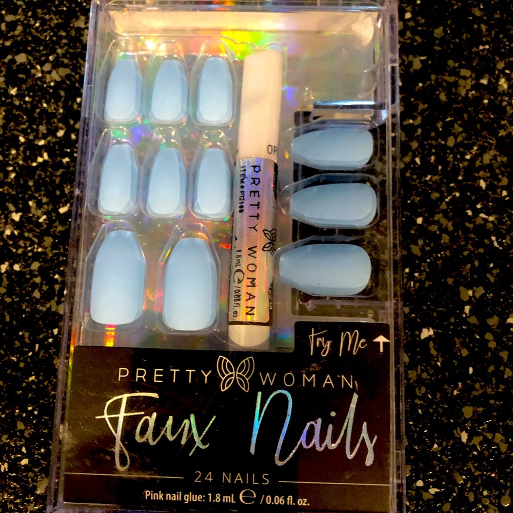 Pretty woman Faux Nails